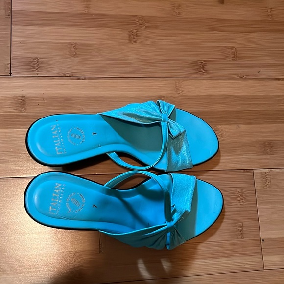 Confortable blue sandals ๐ฉด - Picture 1 of 5